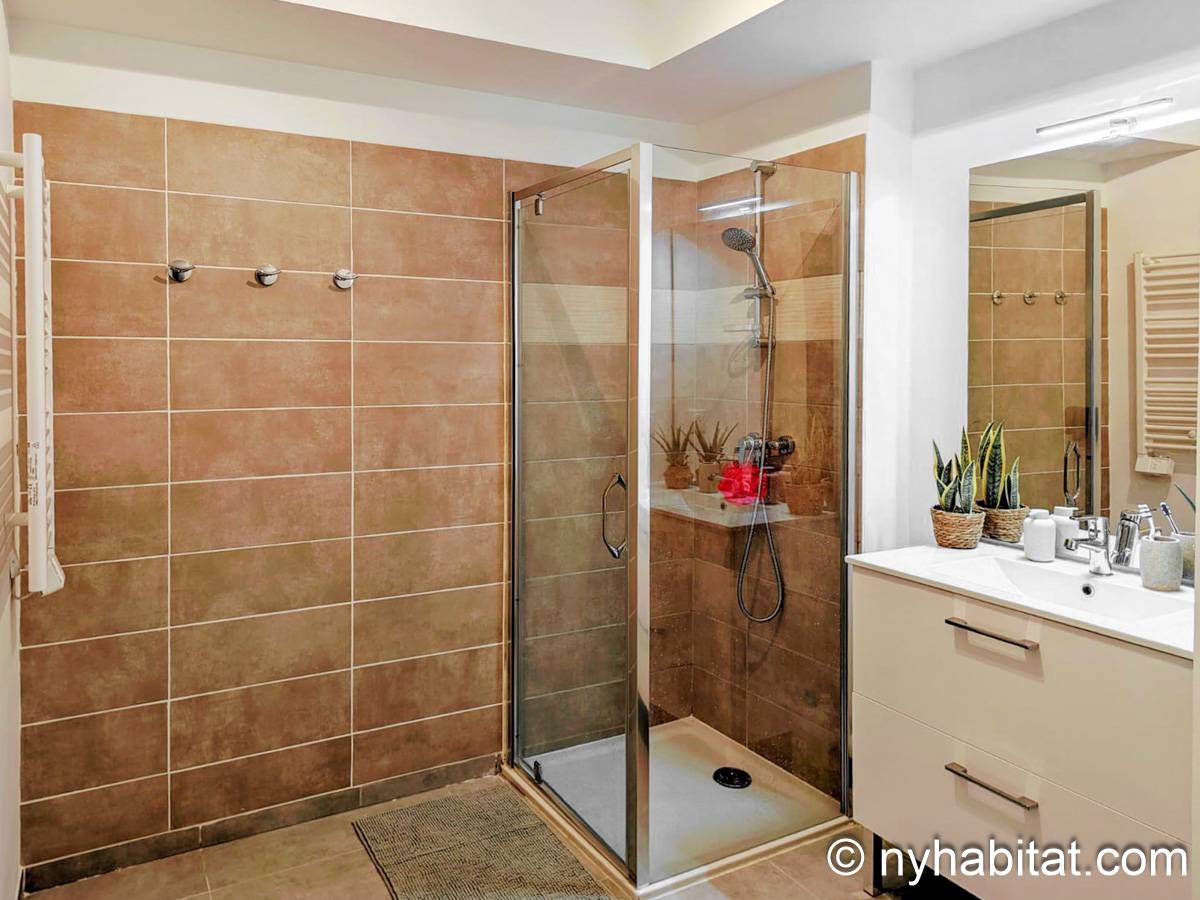 Bathroom - Photo 2 of 3