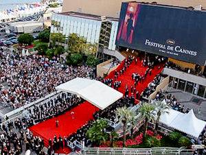 Imagen de la alfombra roja en el Palacio de Festivales y Congresos para el Festival de Cine de Cannes