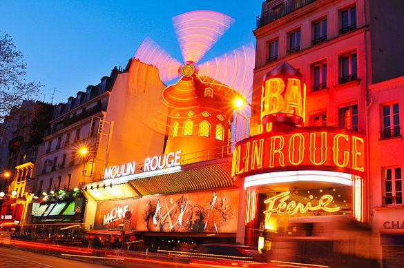 Imagen del famoso Moulin Rouge parisino