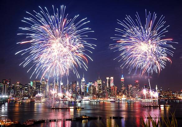 Imagen del espectáculo de fuegos artificiales del 4 de julio en Nueva York