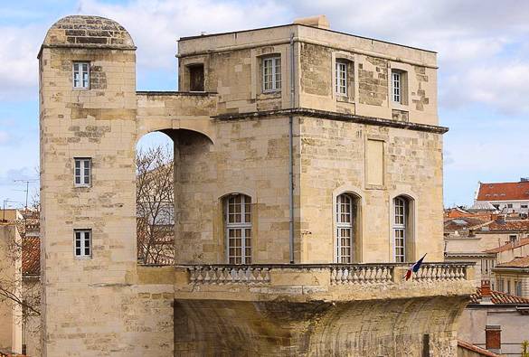 Fotografía de un antiguo edificio francés en L'Écusson de Montpellier