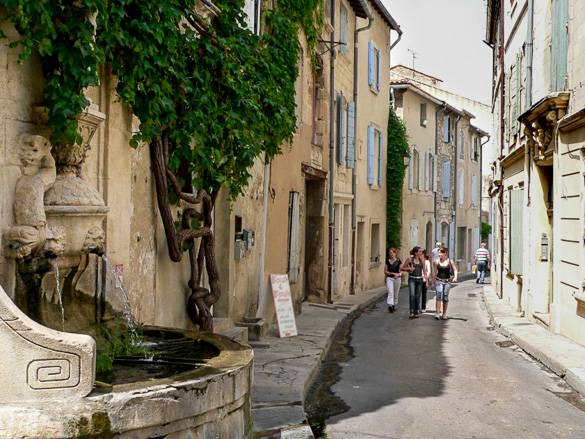Imagen de la Fuente de Nostradamus en Saint-Rémy-de-Provence