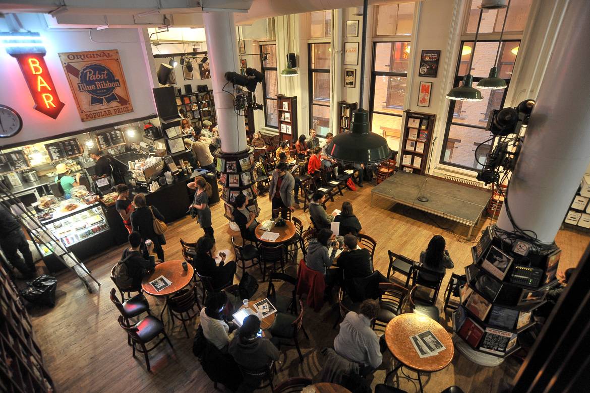Work book shop. Bookshop New York. Вечер Нью Йорк кафе люди. Photos Bookshop в New York фасад. Newyork bookstores.