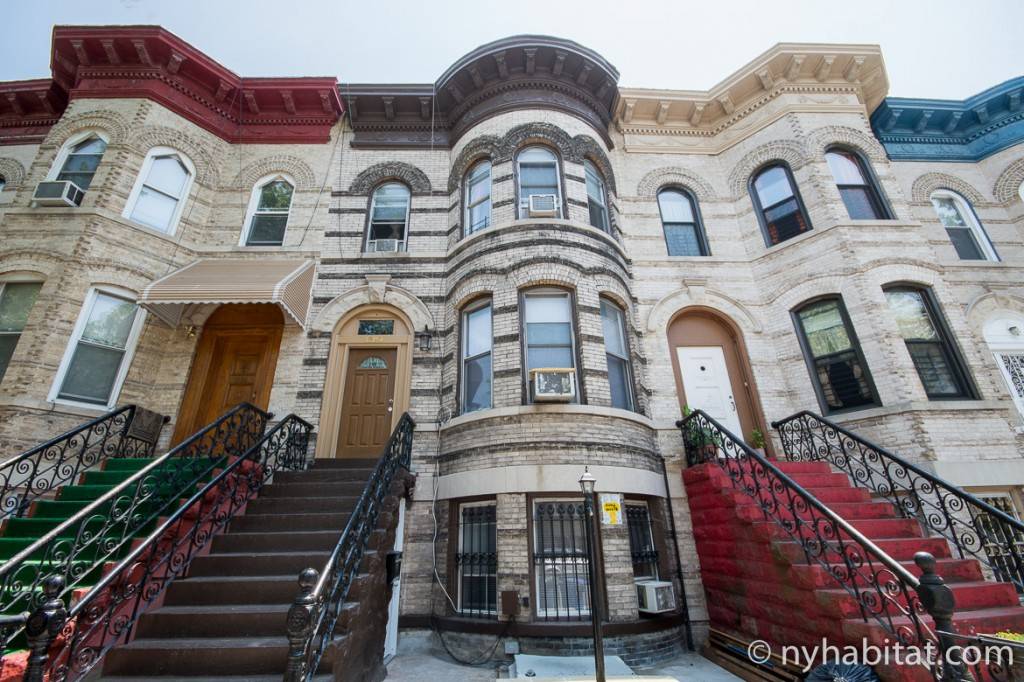 Imagen de edificios de poca altura en Brooklyn, Nueva York (exterior del apartamento amueblado NY-15895)