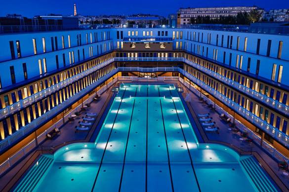 Fotografía de la piscina Molitor tras de haber sido renovada