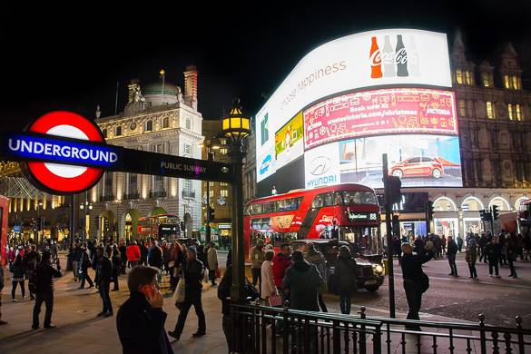 Imagen de Piccadilly Circus, Londres, de noche