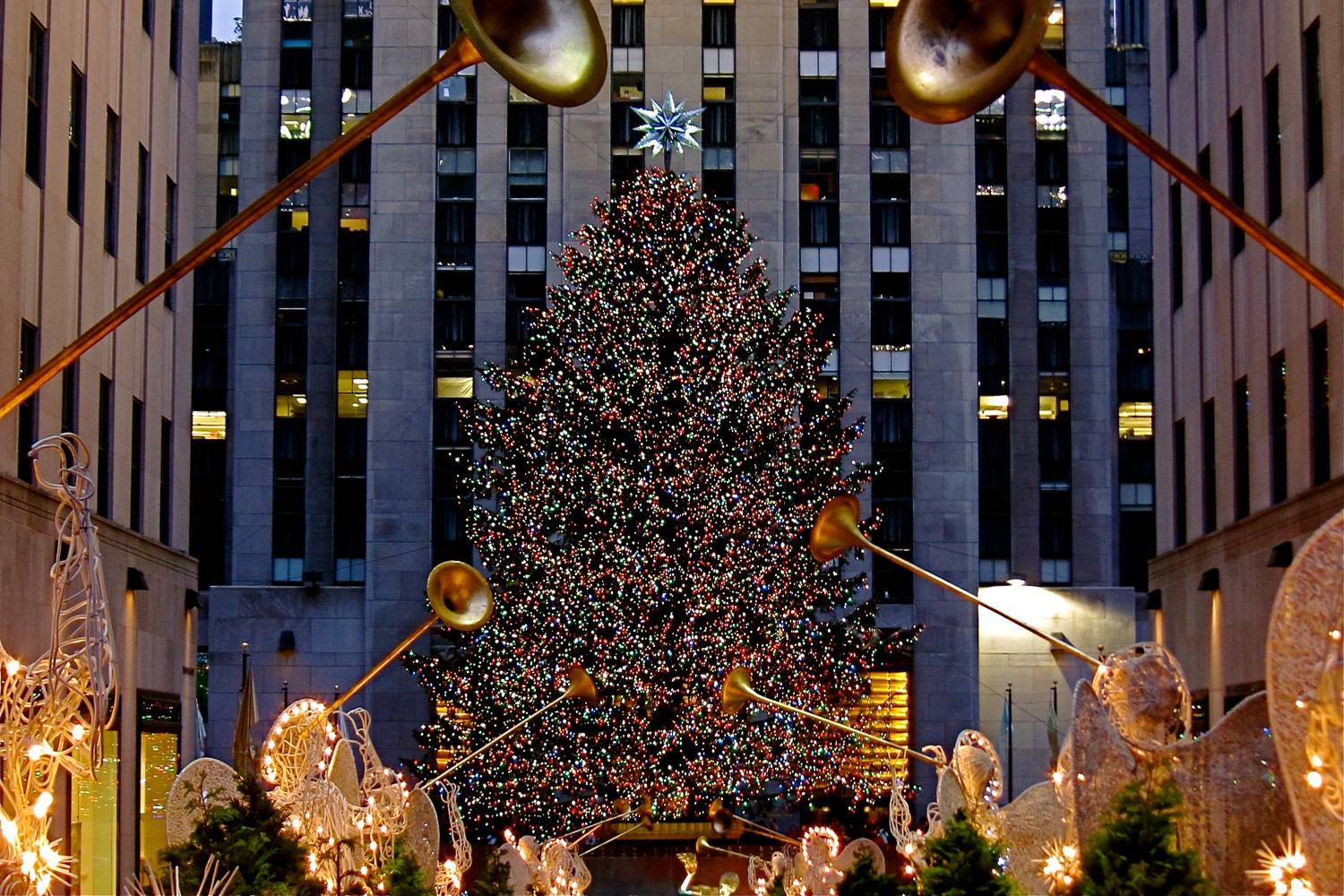Imagen del árbol de Navidad en el Rockefeller Center decorado para las fiestas.